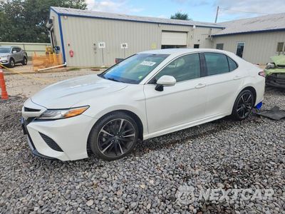 2018 TOYOTA CAMRY XSE 4T1B61HK2JU101064 - główne zdjęcie licytacji z USA - miniatura