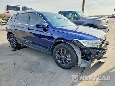 Czwarte zdjęcie samochodu z boku: 2022 VOLKSWAGEN TIGUAN SE VIN:3VV3B7AXXNM043309 - miniatura