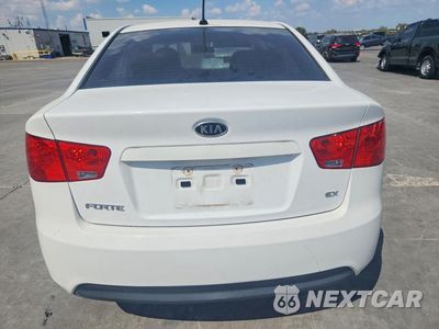 Zdjęcie 6 z 12 samochodu: 2010 KIA FORTE EX VIN:KNAFU4A21A5868824 - miniatura