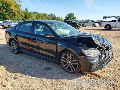 Czwarte zdjęcie samochodu z boku: 2018 VOLKSWAGEN PASSAT S VIN:1VWAA7A32JC021321 - miniatura