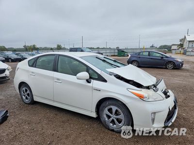 Czwarte zdjęcie samochodu z boku: 2013 TOYOTA PRIUS THREE VIN:JTDKN3DU4D5566891 - miniatura