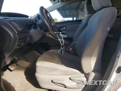 Zdjęcie 7 z 13 samochodu: 2013 TOYOTA PRIUS TWO VIN:JTDKN3DU8D5574718 - miniatura