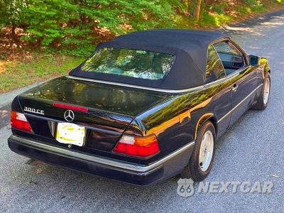 Czwarte zdjęcie samochodu z boku: 1993 MERCEDES-BENZ 300 CECV VIN:WDBEA66E7PB922559 - miniatura