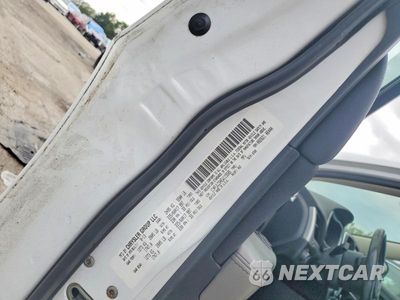 Zdjęcie 13 z 13 samochodu: 2014 JEEP CHEROKEE LATITUDE VIN:1C4PJLCS4EW115585 - miniatura