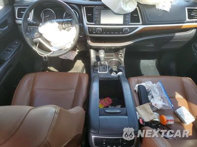 Zdjęcie 8 z 14 samochodu: 2017 TOYOTA HIGHLANDER LIMITED VIN:5TDYZRFH7HS216124 - miniatura
