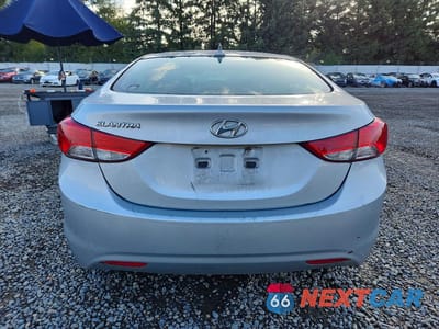 Zdjęcie 6 z 12 samochodu: 2013 HYUNDAI ELANTRA GLS VIN:5NPDH4AE2DH420265 - miniatura