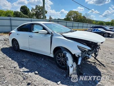 Czwarte zdjęcie samochodu z boku: 2018 NISSAN ALTIMA 2.5 SR VIN:1N4AL3APXJC138272 - miniatura