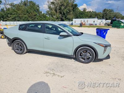 Czwarte zdjęcie samochodu z boku: 2026 KIA K4 LXS VIN:3KPFT4DE0TE251207 - miniatura