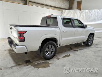 Trzecie zdjęcie samochodu z tyłu: 2026 NISSAN FRONTIER SV VIN:1N6ED1EK0TN625173 - miniatura