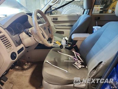 Zdjęcie 7 z 13 samochodu: 2012 FORD ESCAPE XLS VIN:1FMCU0C77CKA59867 - miniatura