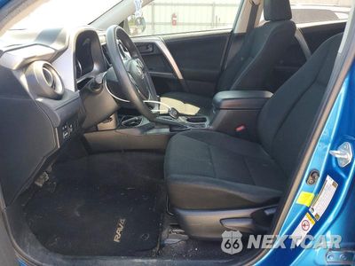 Zdjęcie 7 z 13 samochodu: 2016 TOYOTA RAV4 LE VIN:JTMZFREV4GJ067946 - miniatura