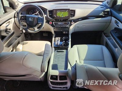 Zdjęcie 8 z 13 samochodu: 2020 HONDA PILOT TOURING VIN:5FNYF6H91LB015569 - miniatura