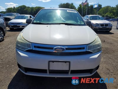 Piąte zdjęcie samochodu w środku: 2010 FORD FOCUS SE VIN:1FAHP3FN9AW233320 - miniatura