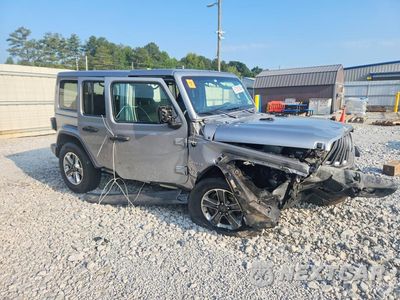 Czwarte zdjęcie samochodu z boku: 2018 JEEP WRANGLER UNLIMITED SAHARA VIN:1C4HJXEN3JW326872 - miniatura