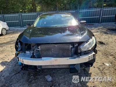 Piąte zdjęcie samochodu w środku: 2017 HONDA CIVIC LX VIN:19XFC2E51HE002358 - miniatura
