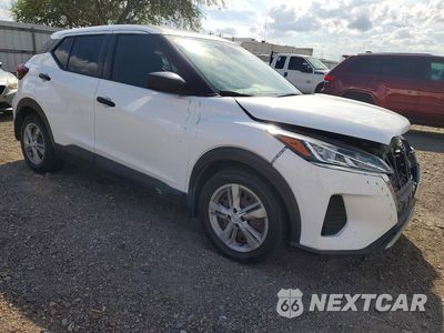 Czwarte zdjęcie samochodu z boku: 2021 NISSAN KICKS S VIN:3N1CP5BV0ML555282 - miniatura