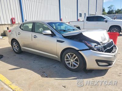 Czwarte zdjęcie samochodu z boku: 2013 KIA OPTIMA LX VIN:KNAGM4A77D5385021 - miniatura