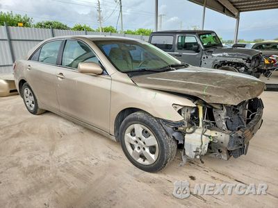 Czwarte zdjęcie samochodu z boku: 2007 TOYOTA CAMRY LE VIN:4T1BE46KX7U083896 - miniatura