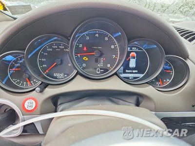 Zdjęcie 9 z 13 samochodu: 2017 PORSCHE CAYENNE VIN:WP1AA2A25HKA86692 - miniatura