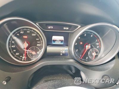 Zdjęcie 9 z 12 samochodu: 2019 MERCEDES-BENZ CLA 250 VIN:WDDSJ4EB7KN769680 - miniatura