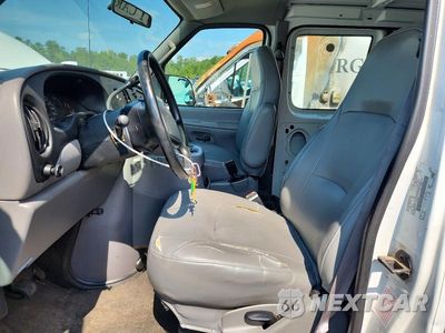 Zdjęcie 7 z 12 samochodu: 2001 FORD E150 DELIVERY VAN VIN:1FTRE14271HA85254 - miniatura