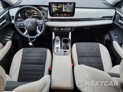 Zdjęcie 8 z 13 samochodu: 2025 MITSUBISHI OUTLANDER SE VIN:JA4J4VA82SZ031513 - miniatura