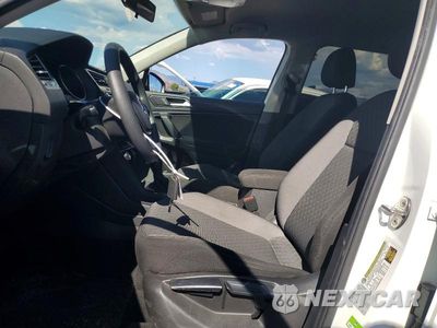 Zdjęcie 7 z 13 samochodu: 2018 VOLKSWAGEN TIGUAN S VIN:3VV1B7AX9JM108006 - miniatura