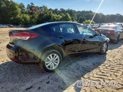 Trzecie zdjęcie samochodu z tyłu: 2017 KIA FORTE S VIN:3KPFL4A74HE011364 - miniatura