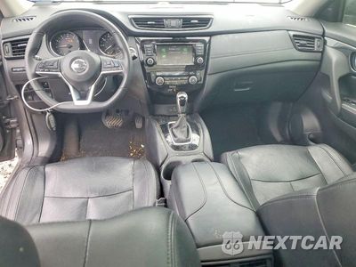 Zdjęcie 8 z 13 samochodu: 2019 NISSAN ROGUE SL VIN:5N1AT2MT2KC804891 - miniatura