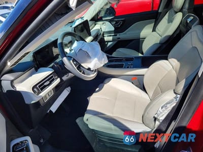 Zdjęcie 7 z 13 samochodu: 2025 LINCOLN AVIATOR RESERVE VIN:5LM5J7XC6SGL13178 - miniatura