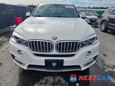 Piąte zdjęcie samochodu w środku: 2017 BMW X5 XDR40E VIN:5UXKT0C30H0V97151 - miniatura