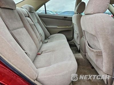 Zdjęcie 10 z 12 samochodu: 2004 TOYOTA CAMRY LE VIN:4T1BE32K54U260639 - miniatura
