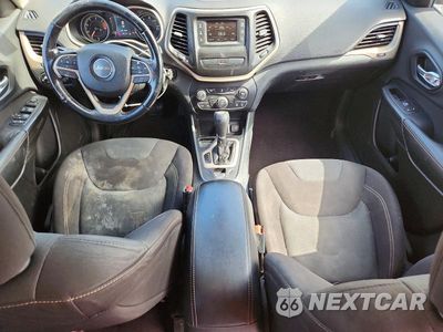 Zdjęcie 8 z 13 samochodu: 2016 JEEP CHEROKEE LATITUDE VIN:1C4PJLCB1GW200709 - miniatura
