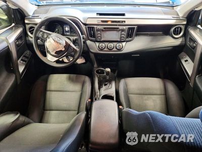 Zdjęcie 8 z 13 samochodu: 2017 TOYOTA RAV4 LE VIN:JTMBFREV4HJ164146 - miniatura