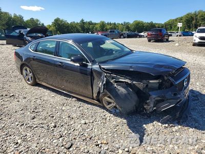Czwarte zdjęcie samochodu z boku: 2019 VOLVO S90 T5 MOMENTUM VIN:LVY102AK5KP084271 - miniatura