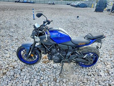 Trzecie zdjęcie samochodu z tyłu: 2025 YAMAHA MT07 VIN:JYARM48E7SA000329 - miniatura