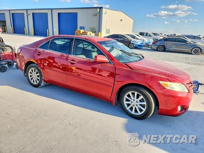 Czwarte zdjęcie samochodu z boku: 2011 TOYOTA CAMRY XLE V6 VIN:4T1BK3EK4BU628844 - miniatura