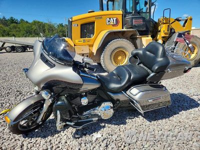 Trzecie zdjęcie samochodu z tyłu: 2016 HARLEY-DAVIDSON FLHTKL ULTRA LIMITED LOW VIN:1HD1KKL14GB671988 - miniatura