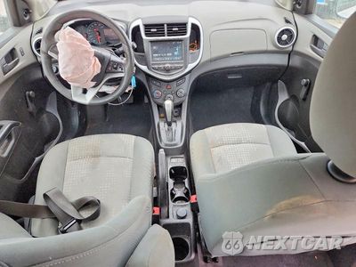 Zdjęcie 8 z 13 samochodu: 2017 CHEVROLET SONIC LS VIN:1G1JB5SH8H4149722 - miniatura