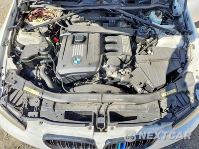 Zdjęcie 11 z 12 samochodu: 2009 BMW 328 I SULEV VIN:WBAWR33589P460601 - miniatura