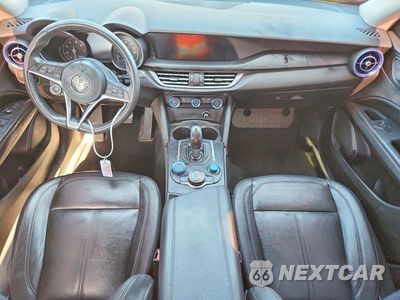 Zdjęcie 8 z 13 samochodu: 2018 ALFA ROMEO STELVIO VIN:ZASFAKAN3J7B80331 - miniatura