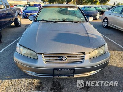 Piąte zdjęcie samochodu w środku: 1999 TOYOTA CAMRY LE VIN:JT2BG28K9X0282678 - miniatura