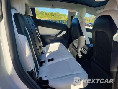 Zdjęcie 10 z 12 samochodu: 2021 TESLA MODEL Y VIN:5YJYGDEE5MF085595 - miniatura