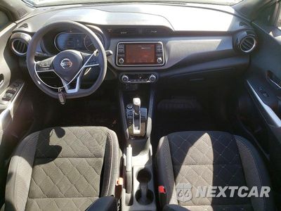 Zdjęcie 8 z 12 samochodu: 2019 NISSAN KICKS SV VIN:3N1CP5CU2KL507690 - miniatura