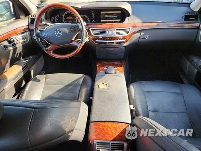 Zdjęcie 8 z 12 samochodu: 2011 MERCEDES-BENZ S 550 VIN:WDDNG7BB0BA361983 - miniatura