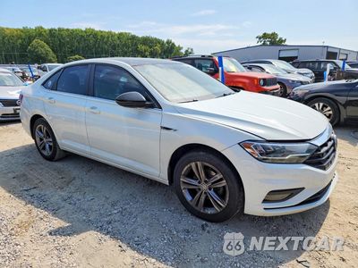 Czwarte zdjęcie samochodu z boku: 2019 VOLKSWAGEN JETTA S VIN:3VWC57BU6KM198619 - miniatura