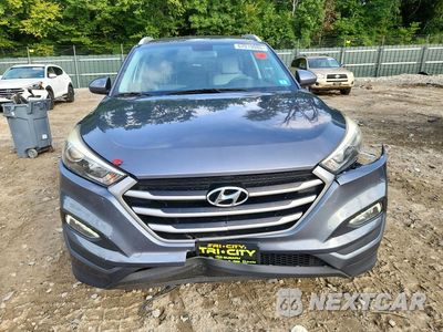 Piąte zdjęcie samochodu w środku: 2017 HYUNDAI TUCSON SE VIN:KM8J3CA4XHU252112 - miniatura