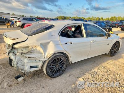 Trzecie zdjęcie samochodu z tyłu: 2022 TOYOTA CAMRY XSE VIN:4T1K61AK1NU027703 - miniatura
