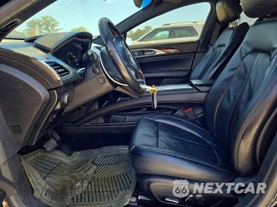 Zdjęcie 7 z 13 samochodu: 2017 LINCOLN MKZ RESERVE VIN:3LN6L5EC0HR657809 - miniatura