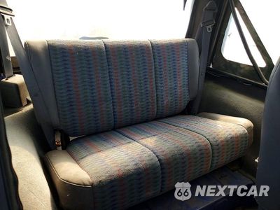 Zdjęcie 10 z 13 samochodu: 1997 JEEP WRANGLER / TJ SE VIN:1J4FY29P8VP482188 - miniatura